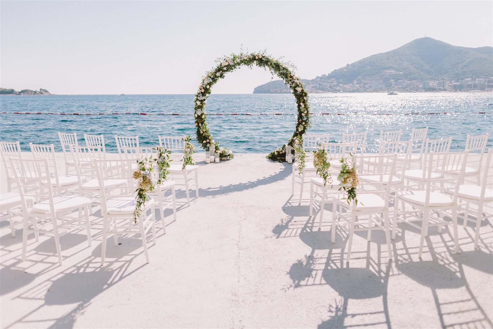 Cérémonie de mariage face à la mer